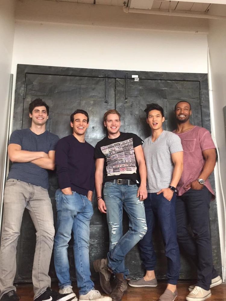 sophie_hemon's tweet photo. Good Wednesday #Shadowfan 🌞 #SaveShadowhunters #Shadowhunters https://t.co/4PAIHdf7zl