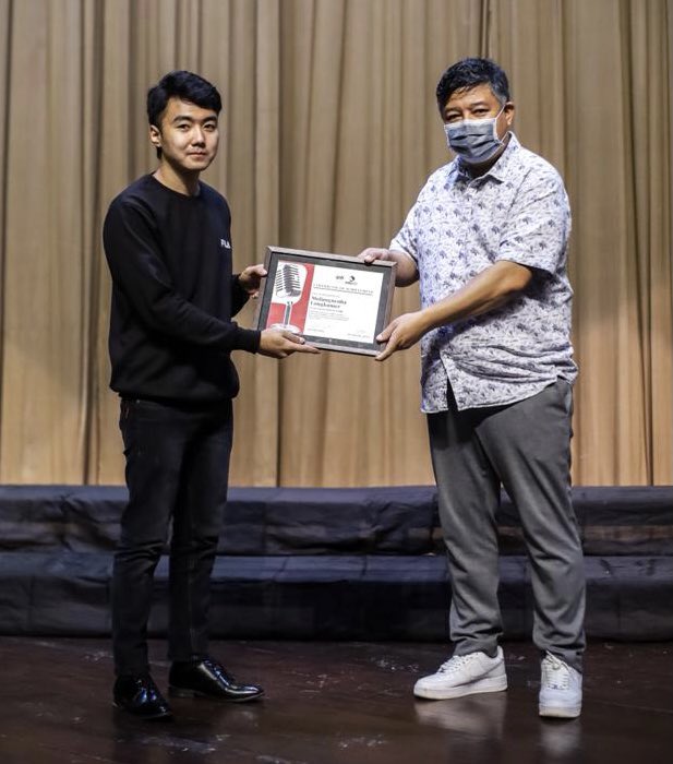 abu metha (@abumetha) on Twitter photo Happy to give away the prizes for Voice of <a href="/TafmaNagaland/">TaFMA</a> in collaboration with <a href="/HindusthanR/">Hindusthan Record | INRECO</a>.
Congratulations to all the talented winners & best wishes for all future endeavours.
Appreciate #INRECO for believing in our youth.
<a href="/Neiphiu_Rio/">Neiphiu Rio</a> <a href="/thejameru/">đđĨđĸđ§đ đđĸđ¯đ˛</a> <a href="/MyGovNagaland/">MyGov Nagaland</a> Happy to give away the prizes for Voice of <a href="/TafmaNagaland/">TaFMA</a> in collaboration with <a href="/HindusthanR/">Hindusthan Record | INRECO</a>.
Congratulations to all the talented winners & best wishes for all future endeavours.
Appreciate #INRECO for believing in our youth.
<a href="/Neiphiu_Rio/">Neiphiu Rio</a> <a href="/thejameru/">đđĨđĸđ§đ đđĸđ¯đ˛</a> <a href="/MyGovNagaland/">MyGov Nagaland</a>