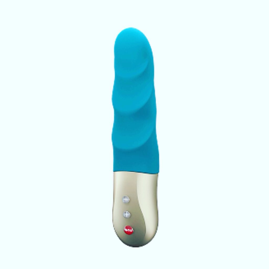 4bidnfrt's tweet image. The smallest and lightest pulstator by Fun Factory, Stronic Petite thrusts all by itself for hands-free fun. #stronicpetite #minipulsator #handsfreefun #strongmotor #hypoallergenic #taperedtip forbiddenfruit.com.au/fun-factory-st…