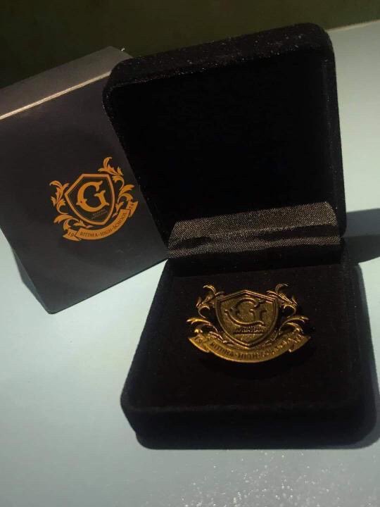 chimonacccw's tweet photo. FOR SALE!!

The Gifted Brooch Pin
📌 good as new
📌 on hand
📌 inclu: box, brooch pin, outer box

₱600+lsf (bought this for ₱800)
will give lowest price if PAYO

MOP: GCASH https://t.co/AoIr1ovtne