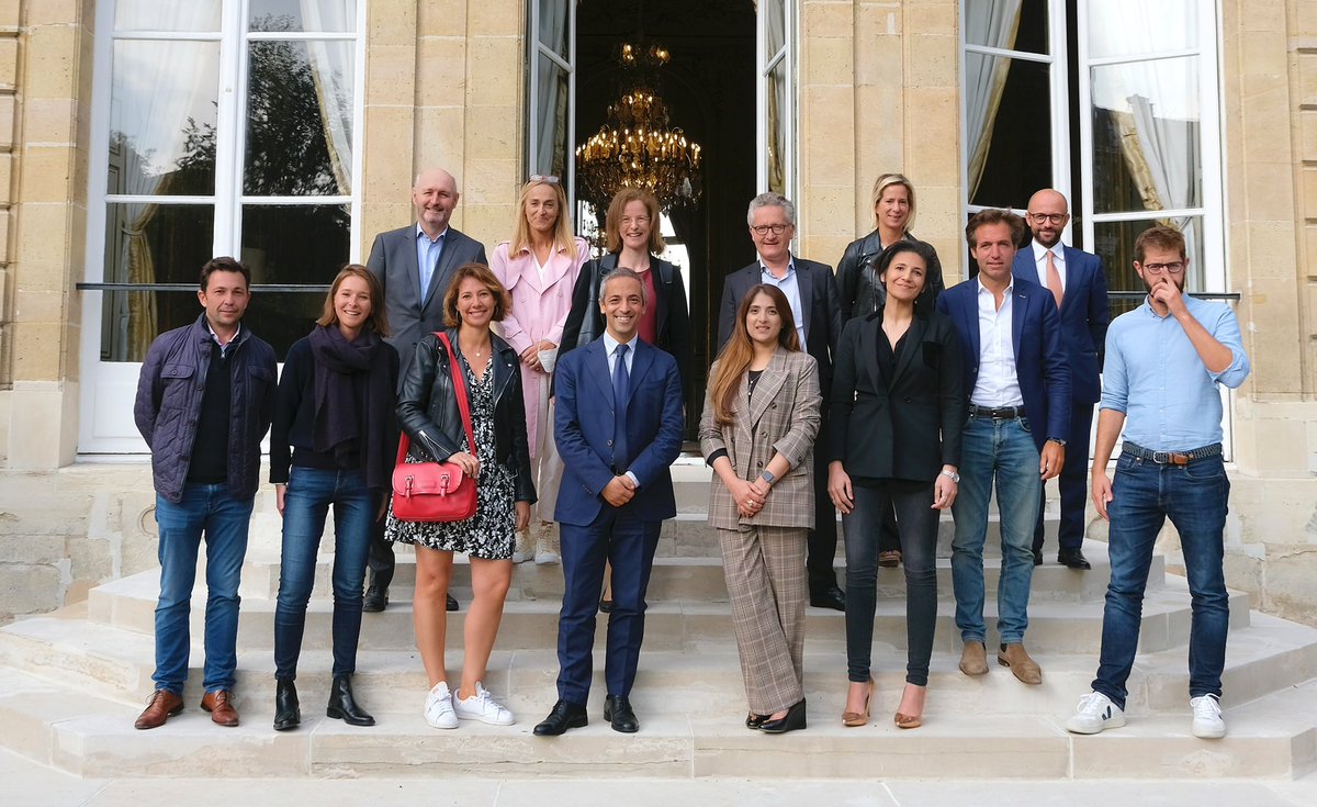 La délégation française a été reçue hier à l’ambassade d’Italie à Paris, en amont du du G20 des Jeunes Entrepreneurs. Nos remerciements sincères à @italyinfrance pour leur accueil chaleureux et les échanges fructueux avec les représentants français.