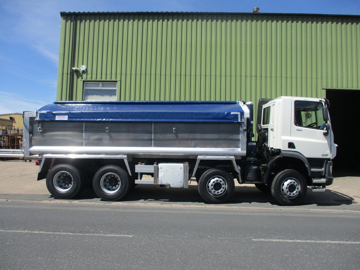 gtbltd's tweet photo. Clear sided tipper body built recently on a @DAFTrucksUK chassis supplied by @LancashireDaf. Photos taken before and after wrapping. Check that floor out. A proper job. https://t.co/RshwzoYokL