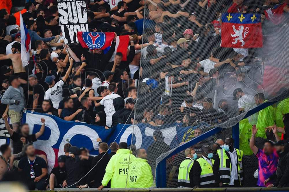 Bad Gones Ultras Grubumuz | #PSGOL maçında 🔴🔵