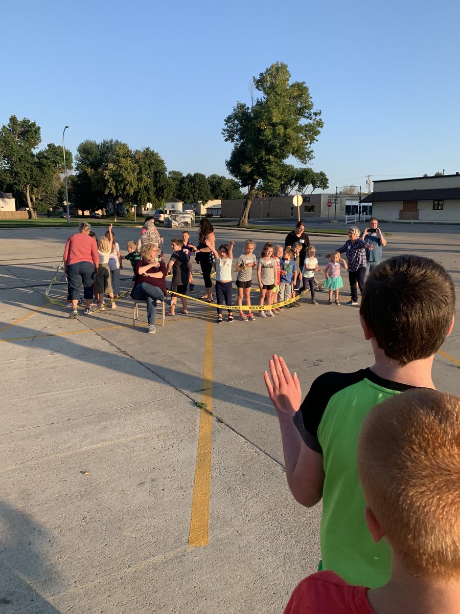 bethelsheldon's tweet photo. Wednesday Kids night kickoff!! https://t.co/t10buFXwCL