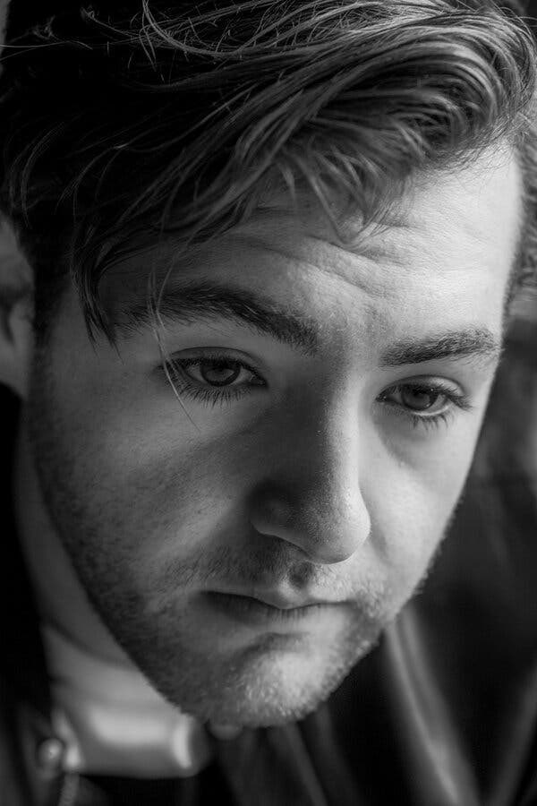 Dave Itzkoff tweet media