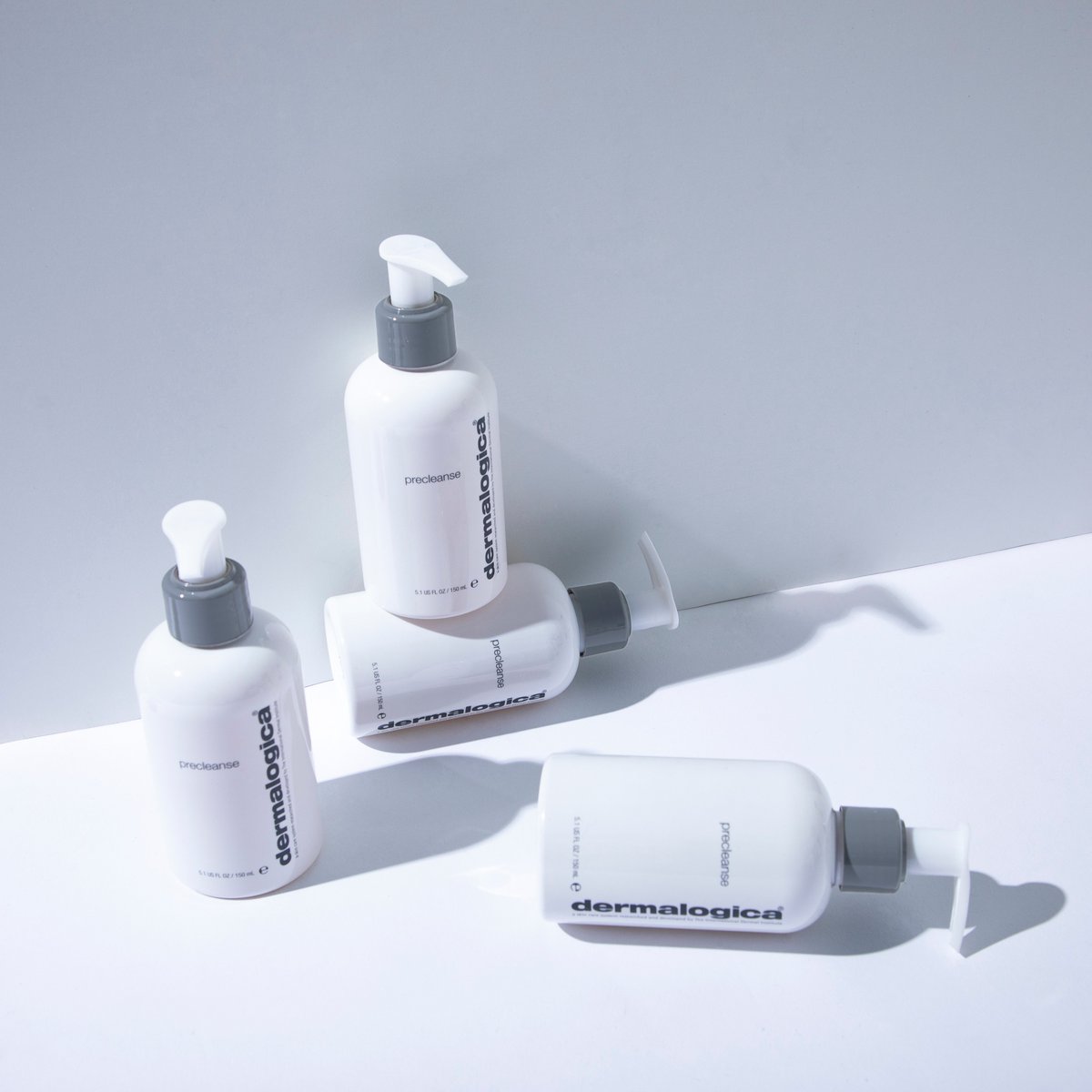 dermalogicasa's tweet photo. Don’t forget to wash your face tonight — our #precleanse is gentle enough to use in your AM + PM routine to remove excess oil, SPF, and makeup!
#dermalogicasa #doublecleanse #cleanse #skincare https://t.co/FRNc3cov4a