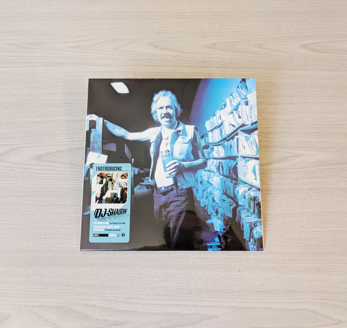 JUST IN: 'The Number Song (Cut Chemist Remix) / Endtroducing: Drums , Drops &amp; Scratches' by DJ Shadow 

Cut Chemist’s acclaimed remix of the classic 'Endtroducing' track comes to 7'', complete with an exclusive Shadow edit on the flip.

normanrecords.com/records/188975…