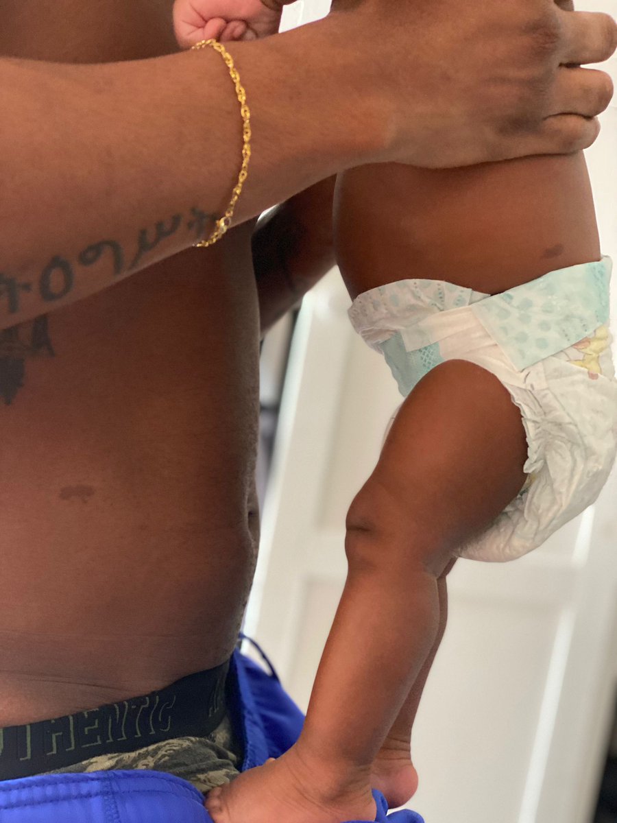 plainzanee's tweet image. I think this is the coolest thing ever .. he cannot be denied lol
#twinning