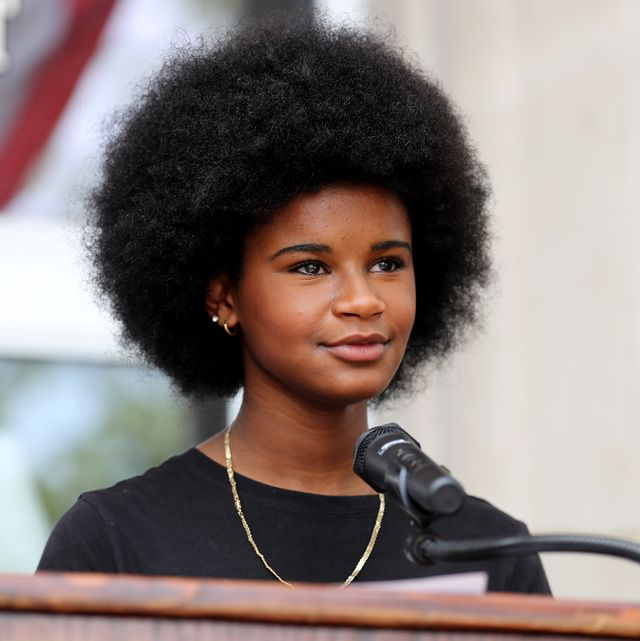 jademinnie7's tweet photo. Okay @latelateshow. So you wanna talk about 15yo girls? Let’s! We’ll start with Marley Dias. In 2015, she launched #1000blackgirlbooks to highlight the lack of black female main chars. She ended up with 9000 books feat. black female main characters, AND her own book. (1/9) https://t.co/anHERmejPc