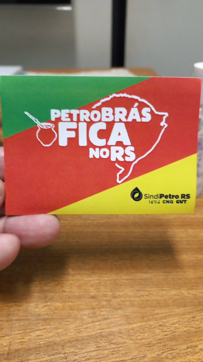 giovanisoares12's tweet photo. 02 de outubro terá manifestação no centro de Porto Alegre, em defesa da Petrobras. https://t.co/hLZ9E6tsaT