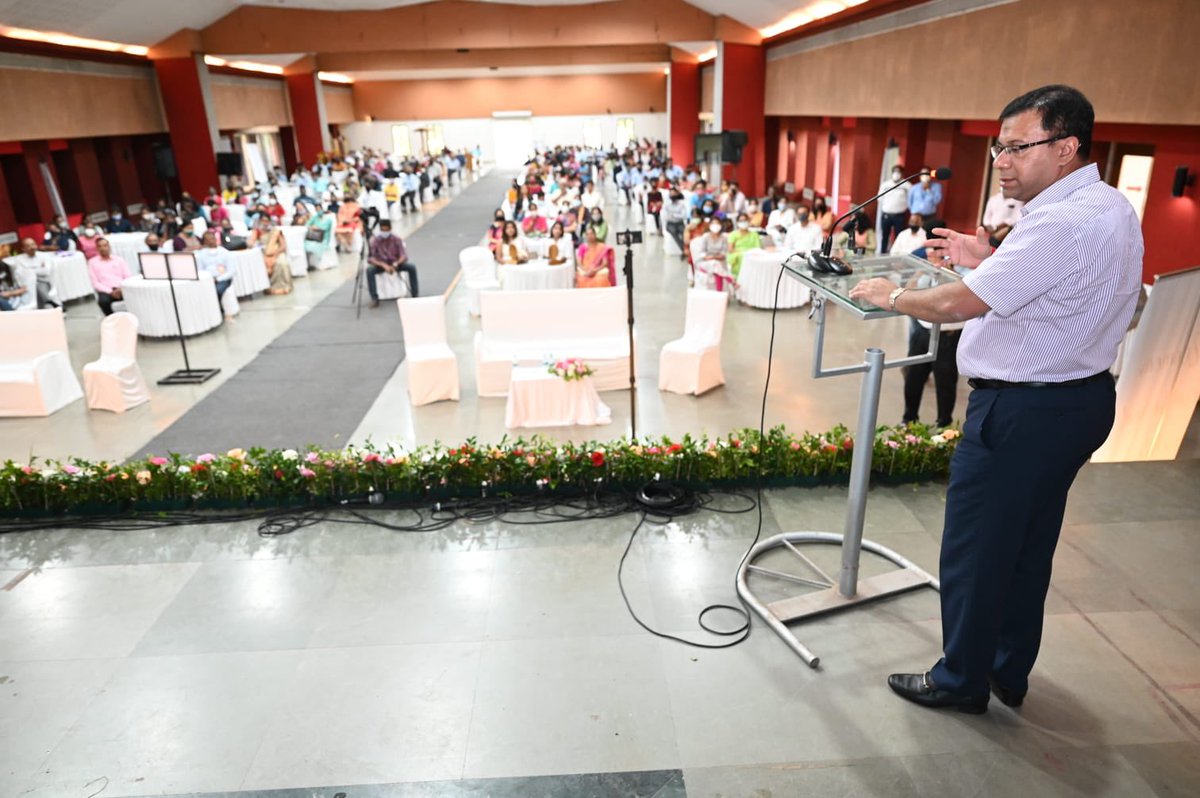 SkillGoa's tweet photo. Udaan, a one day State Level Women Entrepreneurship program was organized under SANKALP in the presence of Honble Minister for Skill Development and Entrepreneurship Shri Vishwajit Rane, Shri.C.R.Garg IAS Secretary DS&amp;E, Shri Dipak Desai Director-DS&amp;E.

@Rajeev_GoI https://t.co/gKQfaV2WI9