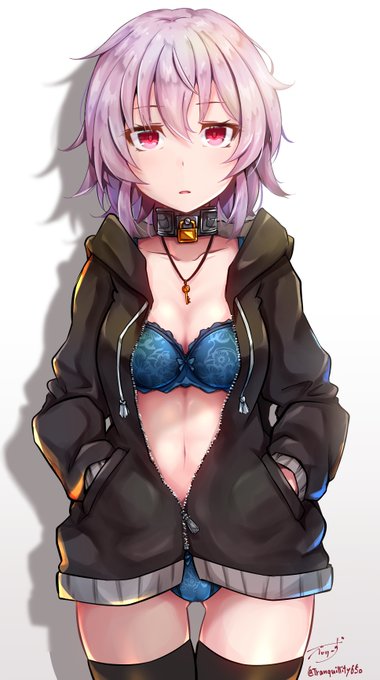 下着前空きパーカーっていいよねって絵(๑˃̵ᴗ˂̵) 