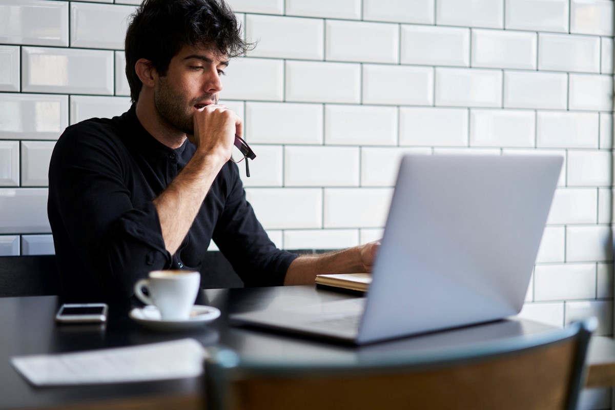 Kiinalaisen kiinteistöjätin velkaongelmien paljastuminen laski pörssikursseja ympäri maailmaa. 

Mitä sijoittajan pitäisi tässä tilanteessa tehdä? Lue OP Median artikkeli 👉 op-media.fi/sijoittaminen/… #sijoittaminen