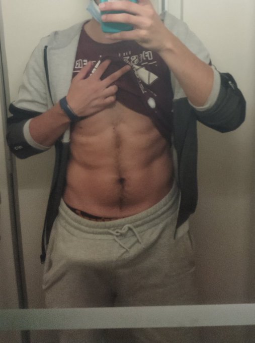 Paja Renfe? 😏😈🚝 https://t.co/cyqRkMHHHc