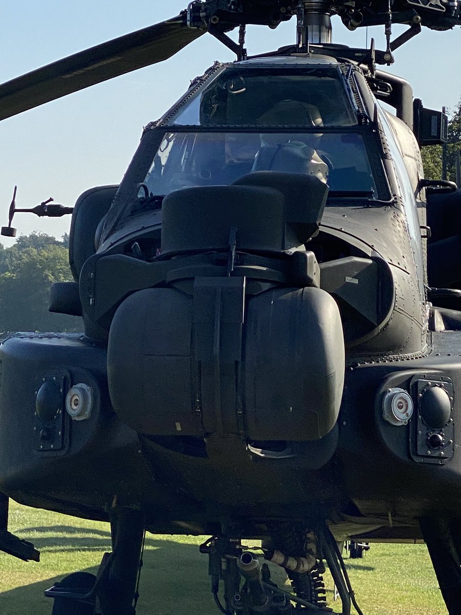 aacrecruiting's tweet photo. Fantastic to be back @RMASandhurst for a “full fat” Arms &amp; Services Day. An opportunity for the CC213 Officer Cadets to find out about the capabilities of the @ArmyAirCorps &amp; chat in a COVID safe environment to some of our officers &amp; soldiers about their experiences. #FlyArmy 🚁 https://t.co/f2tapmUdxK