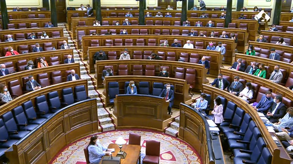 InesArrimadas's tweet photo. Hoy más del 70% de los ministros se ha ausentado a la vez de la #SesiónDeControl despreciando a los españoles. Es intolerable. Reclamamos a la Mesa del Congreso que ampare los derechos de los diputados para que no se repita algo así👇 https://t.co/jl7C2nNjnX