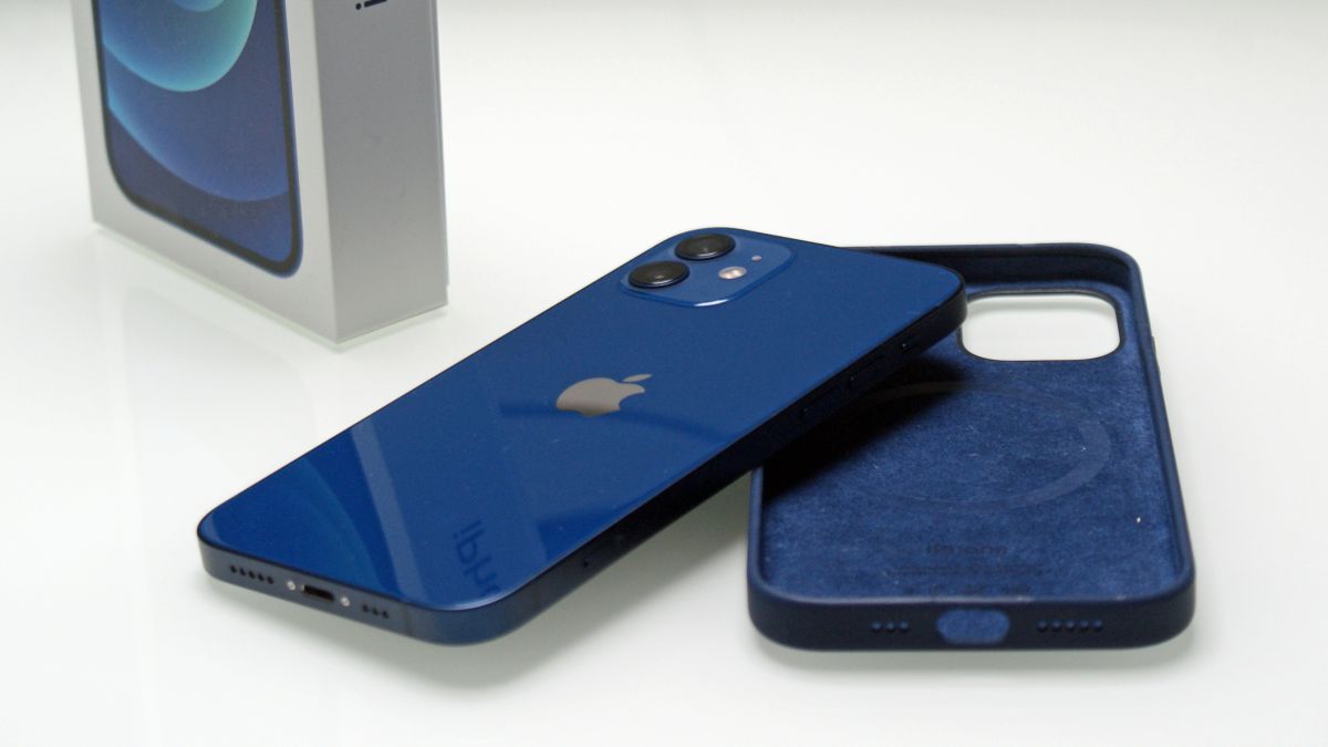 DJHTechPartners's tweet image. Ever tried switching from iPhone to Android? It&apos;s a lot of hassle. Google might be working on an app to make it easier buff.ly/3yU9GS6 #Google #iOStoAndroid #SwitchToAndroid