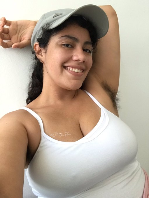 Good morning ❤️I hope you didn&rsquo;t miss a lot my smile and hairy body 😬❤️ https://t.co/6HJt4197Z1