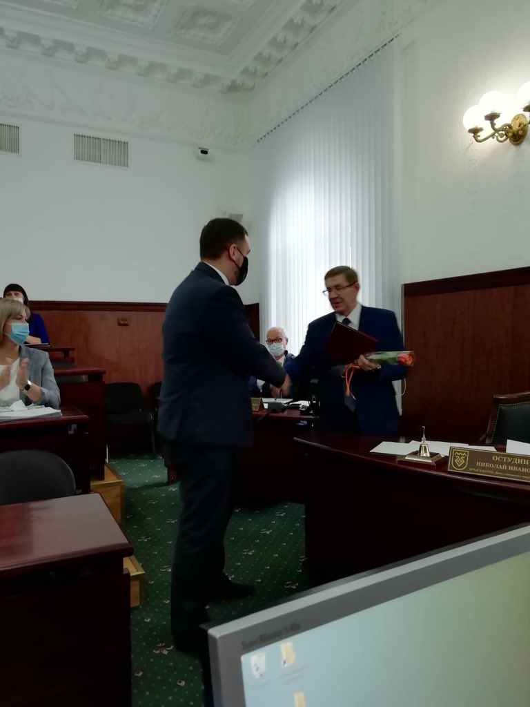 T_Transformator's tweet image. Сегодня на заседании городской Думы коллектив предприятия был награждён Почётной Грамотой за заслуги во благо городского округа Тольятти. Награда заняла достойное место в музее предприятия!