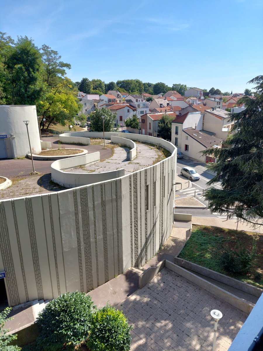 amparcumijan's tweet image. Zbogom Srbijo, bilo je to sve sto si mogla i umela da mi ponudis. 
Dugo sam se premisljao i na kraju prelomio, otisao za svojom srecom.
Vucicu popusis mi kurac i ti i ceo tvoj usrani sns!