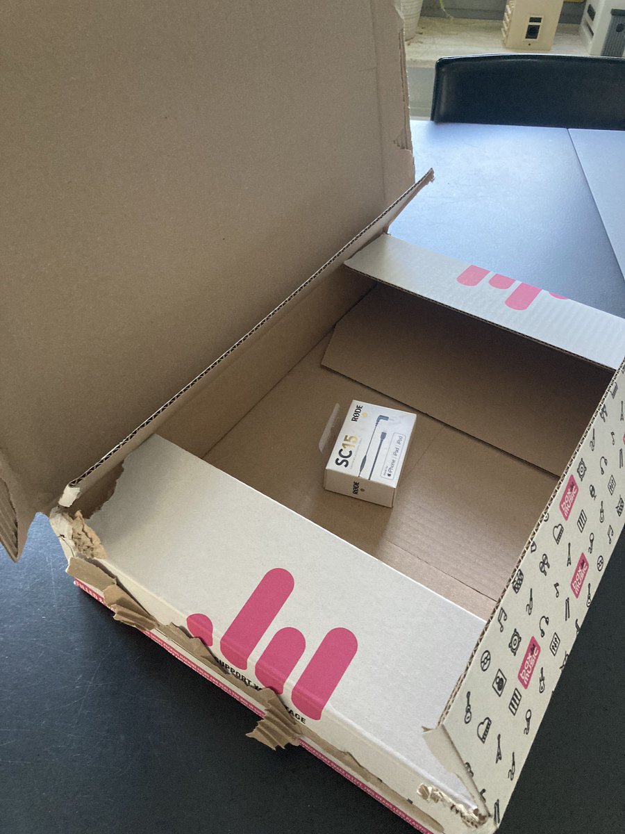 Hoezo #papiertekort <a href="/baxx/">baxx</a> kan het niet wat minder? #dtv in een envelop is het #brievenbuspost #karton #post