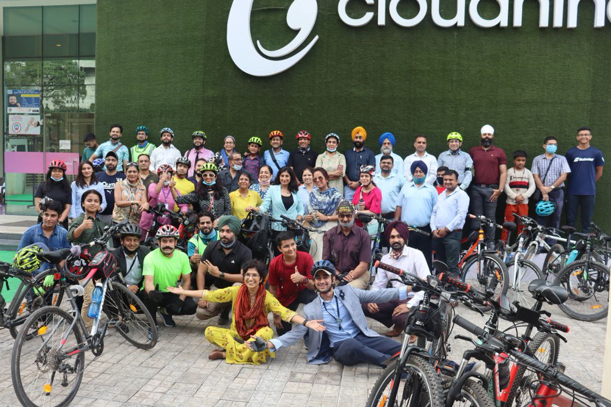 cyclegiri's tweet photo. On occasion of World Car-Free Day. Team Cyclegiri along with @CloudnineCare and @NSSOpenUnit organised "Ride in Formals".
Mrs Anindita Mitra, the newly appointed Municipal commissioner of the chd, biked with us, leading the ride.
#WorldCarFeeDay @ChandigarhSmart @MCChandigarh https://t.co/oCuVsCKujS