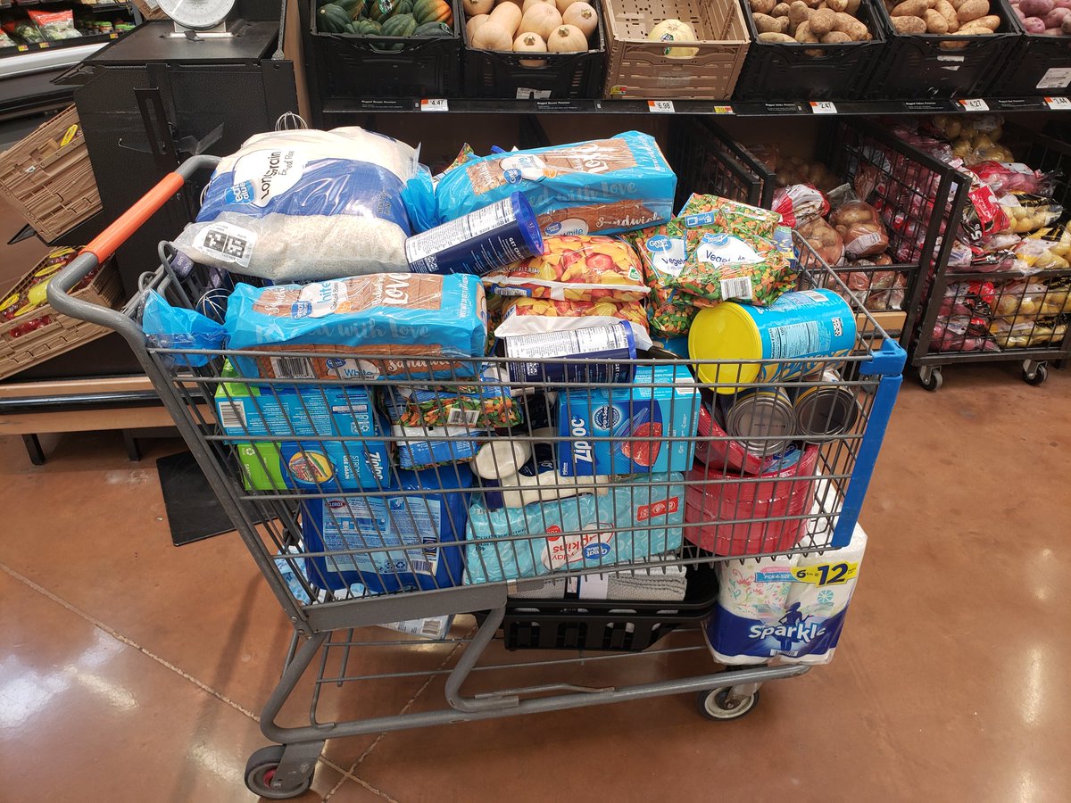 AZplitz's tweet photo. When the Home Economics class calls, you answer! @edkeyinc #Caurus @EdkeySteve @phillipewooley #EveryStudentEveryTime https://t.co/MrjO4hyWXv