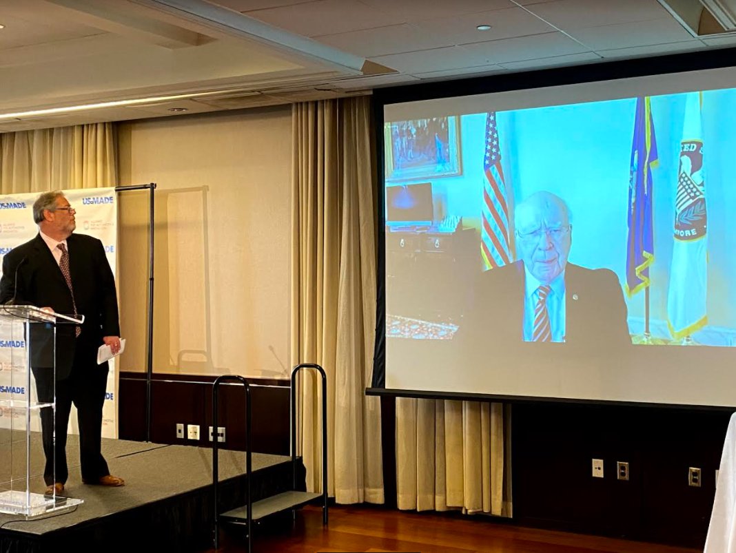 US-MADE (@usmadecoalition) on Twitter photo .<a href="/BeauP/">AIRDROP-JOB</a> with Senator Leahy at USMADE and <a href="/autosinnovate/">Alliance for Automotive Innovation</a> event.
Sen. Leahy: I'm announcing legislation today to restore the IPR process to what #Congress intended and create more transparency.
#patentquality #AIA10 #AmericaInventsAct #patents #patent #intellectualproperty .<a href="/BeauP/">AIRDROP-JOB</a> with Senator Leahy at USMADE and <a href="/autosinnovate/">Alliance for Automotive Innovation</a> event.
Sen. Leahy: I'm announcing legislation today to restore the IPR process to what #Congress intended and create more transparency.
#patentquality #AIA10 #AmericaInventsAct #patents #patent #intellectualproperty