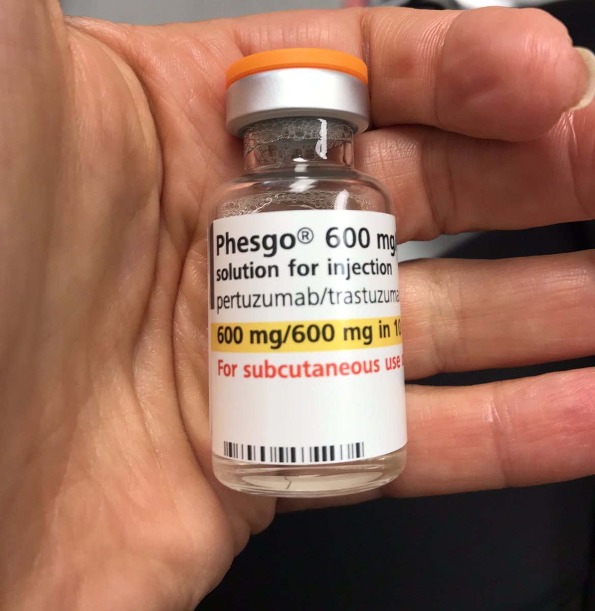 abcdiagnosis's tweet photo. Treatment # 123
#every3weeks keeping #BusyLivingWithMets
Β£6000 #Phesgo in my hand & #denosumab π
Thanks Nichola my nurse
We need:-
β’ better treatments, surgeries, radiotherapies & #drugaccess
β’ stop rationing drug lines
β’ lasting policy change
#metastaticbreastcancer https://t.co/AYQ4B4vpSe