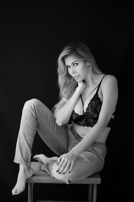 Happy Wednesday dears ❤️ https://t.co/5yTztWOxqh<a href="/tag/nuevafotodeperfil"class="tags"><span>#nuevafotodeperfil</span></a>