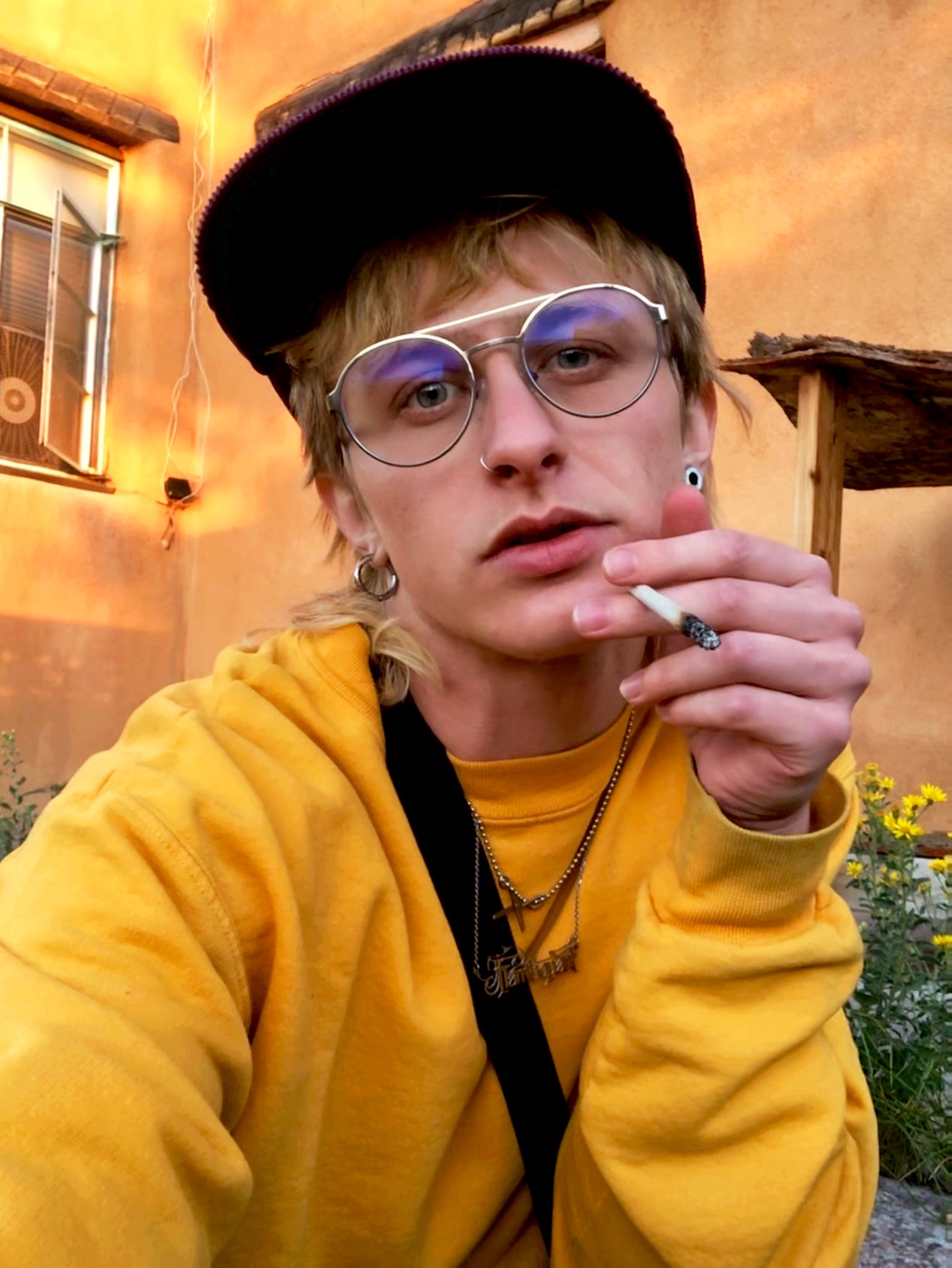 1 pic. stoney + golden ??? https://t.co/QjISofiGmM