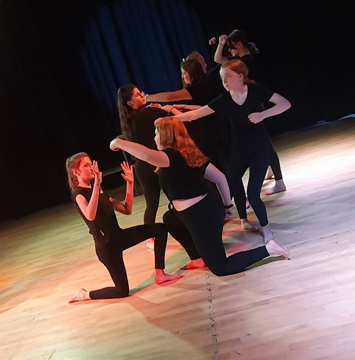 FHESPerformarts's tweet image. The cast of Macbeth showcasing for Open Evening @TeamFHES