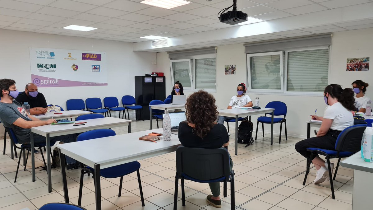 EspiralServeis's tweet photo. 👐Avui hem iniciat la tardor amb una sessió de benvinguda a n'Alícia Domingo, alumna que farà les pràctiques d'integració social del CIFP Son Llebre al #programaObert.
Esperem que el teu camí amb nosaltres pugui ajudar-te en la teva formació com a professional, sort i encerts! https://t.co/C4wbXUM3bH