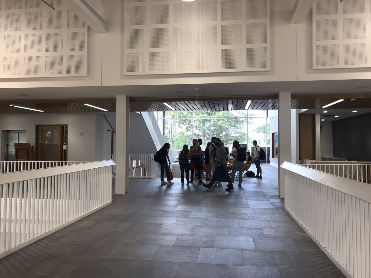 PennCharter's tweet photo. Students gather in the Graham before a PE class. It is certainly a great place to meet up, hang out and (of course) work out! #thegraham #mainlobbyhang https://t.co/YS3LZKDUpu