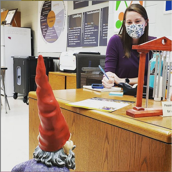 pnwhppe's tweet photo. Charlegnome stopped by the @pnwsoec today to chat with Hadassah Moore about #education at @PurdueNorthwest. He's already familiar w our BA History Concentration Social Studies Education, of course! It's always nice to learn more. #alwayslearnig @pnwchess #WhereareweWednesday 1/3 https://t.co/6pZGQQOG8z