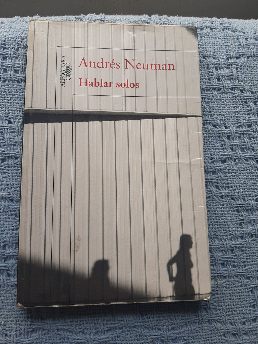 Hoy es miércoles de #RecomiendoLeer ☕📖

Revisando nuestra biblioteca, recordamos este libro que nos encantó.

Y, ¿Cuál es tu sugerencia literaria para hoy? ✏📸