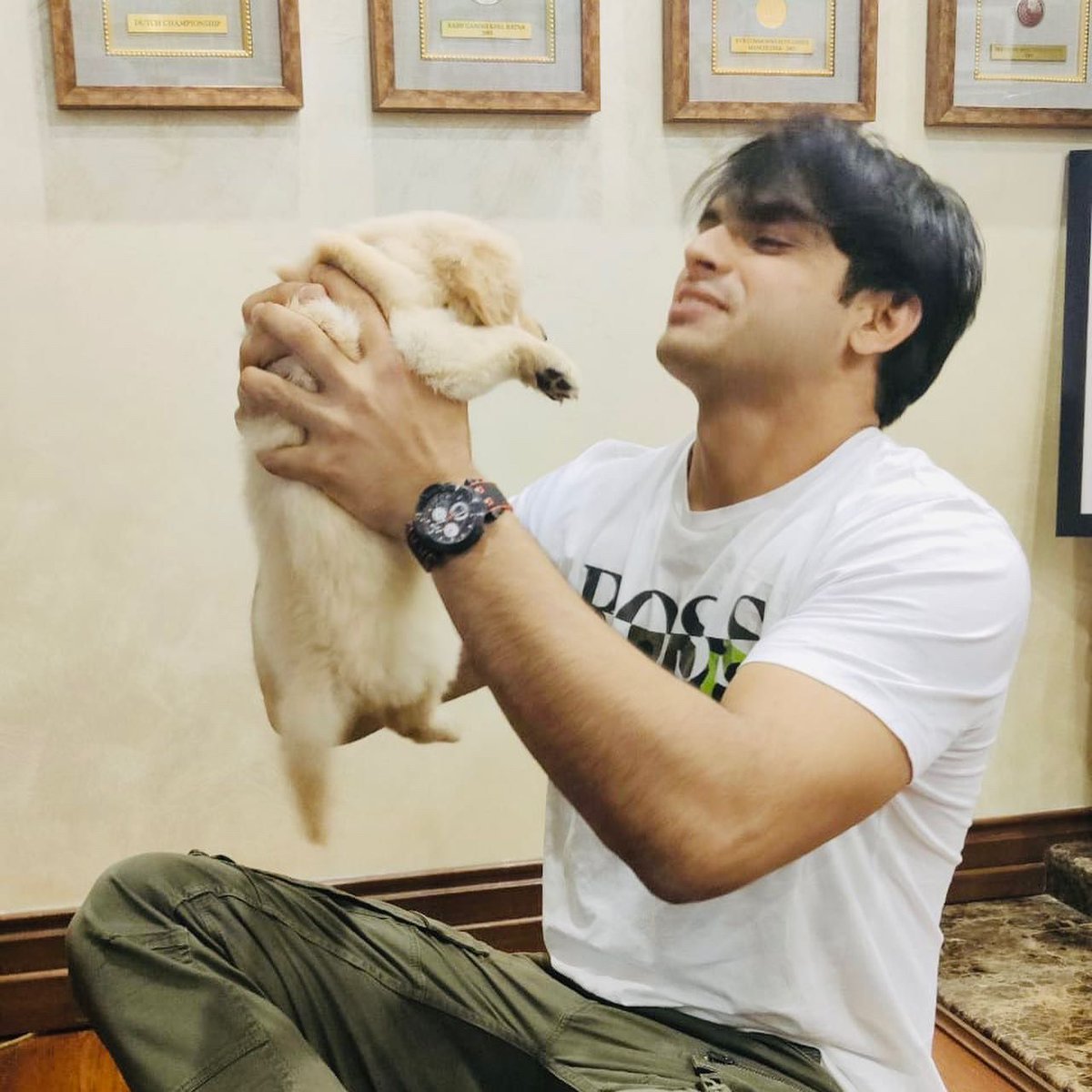 Took my Olympic medal to meet its elder sibling from Beijing today 🙂
Thank you <a href="/Abhinav_Bindra/">Abhinav A. Bindra OLY</a> sir for your family's warm hospitality and for 'Tokyo' who I will cherish forever!
🇮🇳🥇🥇🐶