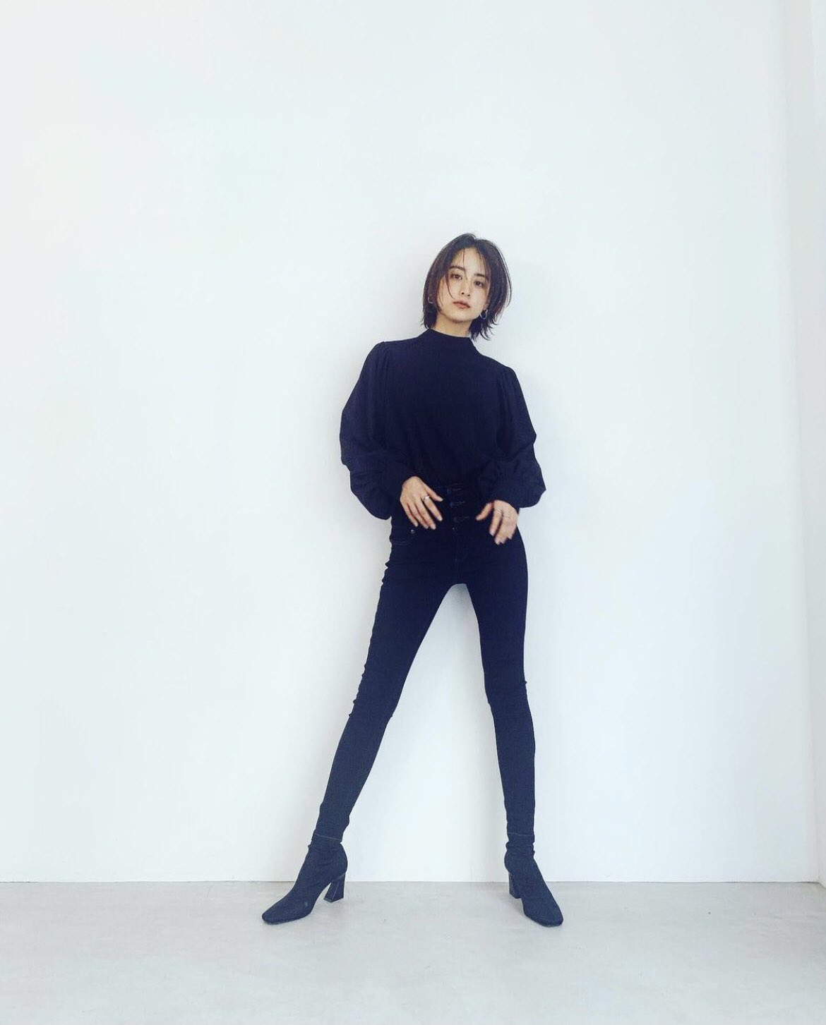 【状態良好】山本美月さん着用☆クレストブリッジ☆ループツイードヘリンボーンケープ 山本美月chan❤︎❤︎ (@moon_718) / X
