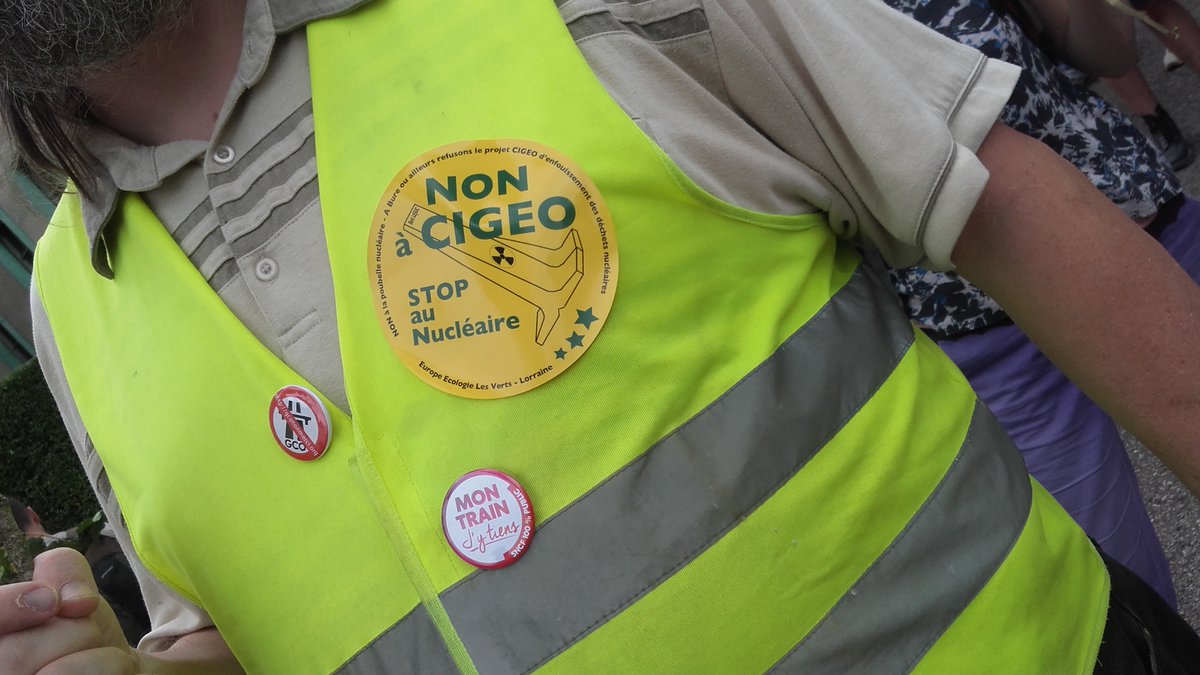 brunodalpra67's tweet photo. #InterLuttes #Bure #Cigeo #123Relaxe
La cour d'Appel de Nancy a rendu ce mardi 21 septembre 2021 son jugement concernant sept opposants au projet Cigéo (Meuse). Ils ne sont plus malfaiteurs et pourtant... | via @MediapartBlogs https://t.co/byQ3p9mcEz https://t.co/W3znCOv6LL
