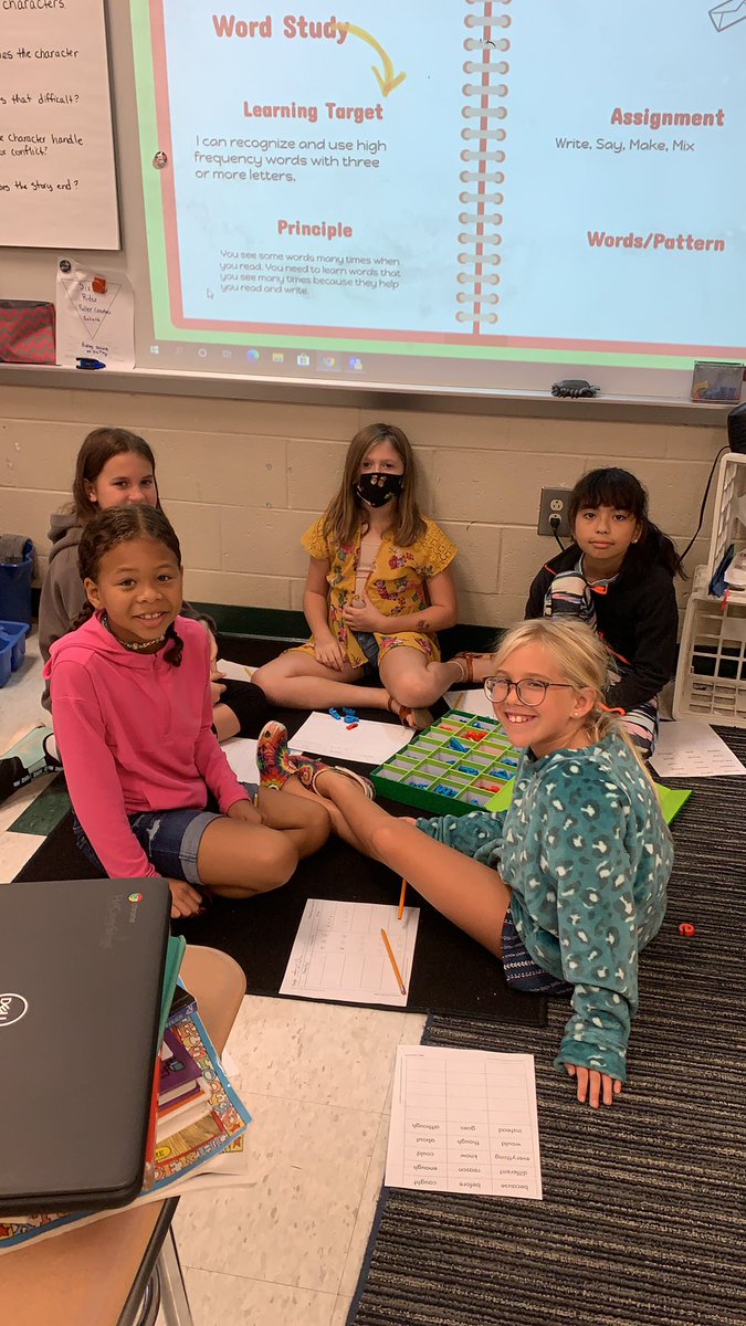 MTAPhillips's tweet photo. Making words with friends! https://t.co/IUJAgfFLox