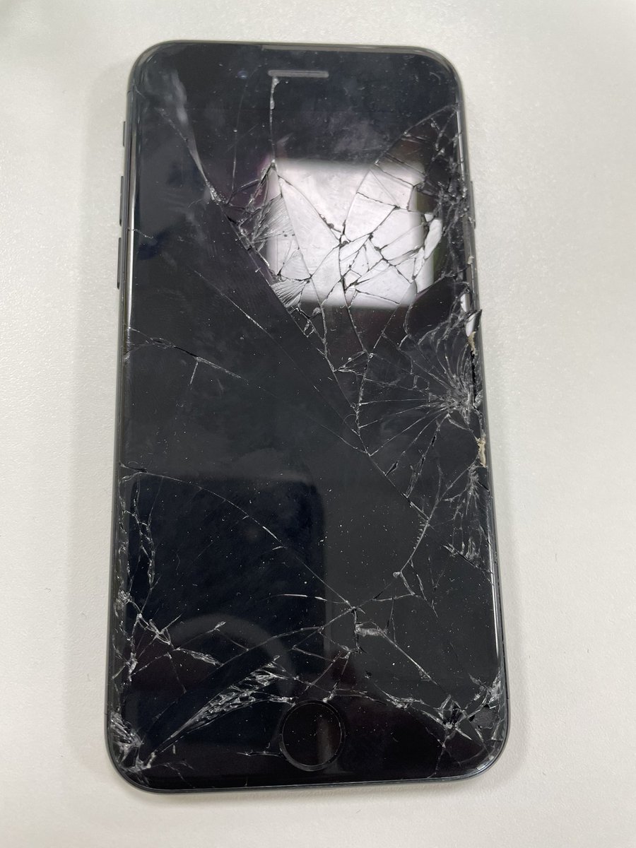 Adamddpy's tweet image. Temper got the better of me again today and cost me a phone. Cut my hands up pretty bad too…
Hopefully I’ll get to speak to a doctor tomorrow…