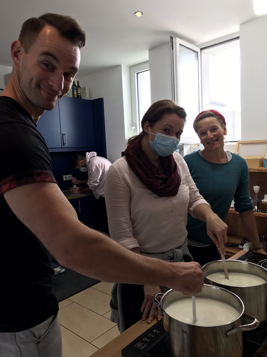 AgileTD's tweet photo. What are @WizardOfAgile @Ina_Hoelzel @StefanieMania cooking? 😱🤔 
#agiletd #scrum #agilecooking https://t.co/f9ZF3b5drH
