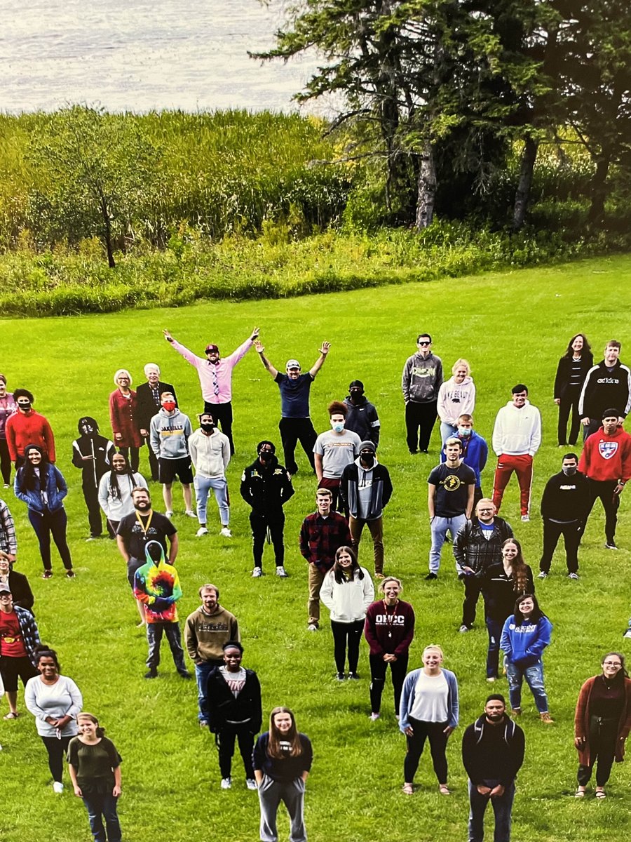 It’s that time of the year to recreate our staff &amp; student campus photo! Staff and students join us immediately following Community Life Hour this Thursday on Mission Field! 📸