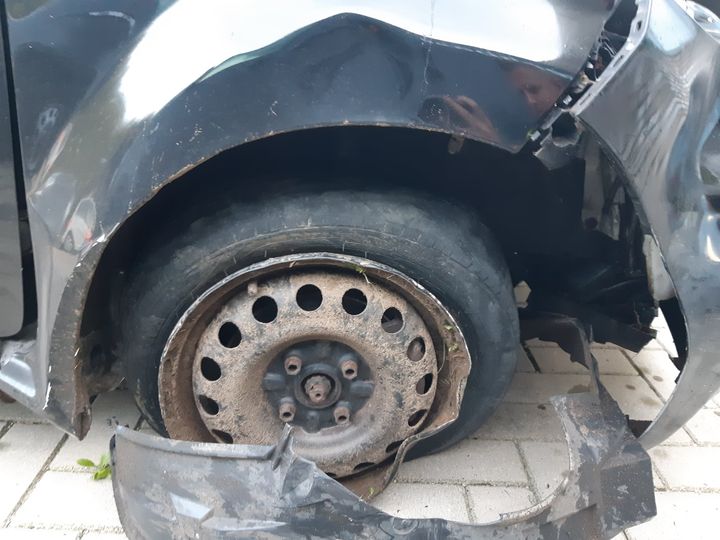 Man veroorzaakt zoveel ongevallen dat hij te voet verder moet