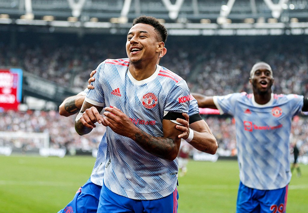 GIVEAWAY: If Jesse Lingard scores first against West Ham tonight, we’ll giveaway a brand new Premier League shirt of your choice. 🔥

To enter:

1⃣ RT this tweet
2⃣ Follow this account

Winner announced after the game, good luck! 👊