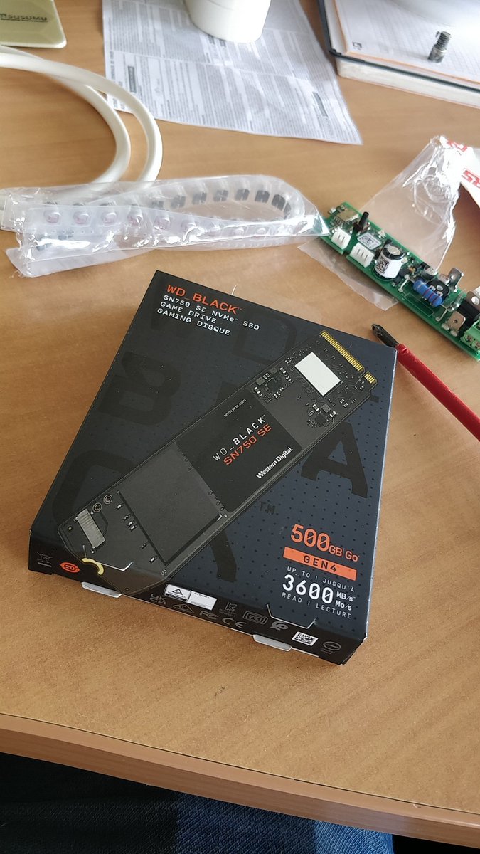 M4lt4r's tweet photo. Je crois que @LDLC il livre en TGV 💪💪

Merci pour cette rapidité ✅

#SSD #PCIE4 #Informatique #wd_black #nvme https://t.co/BZFLvjbPAP