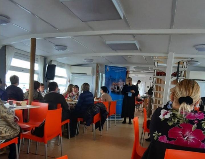 Многодетные мамы из Безенчукского района стали участниками традиционной встречи, посвященной "Дню матери в честь Рождества Пресвятой Богородицы".
dom-detstva.smr.socinfo.ru/news/71030151