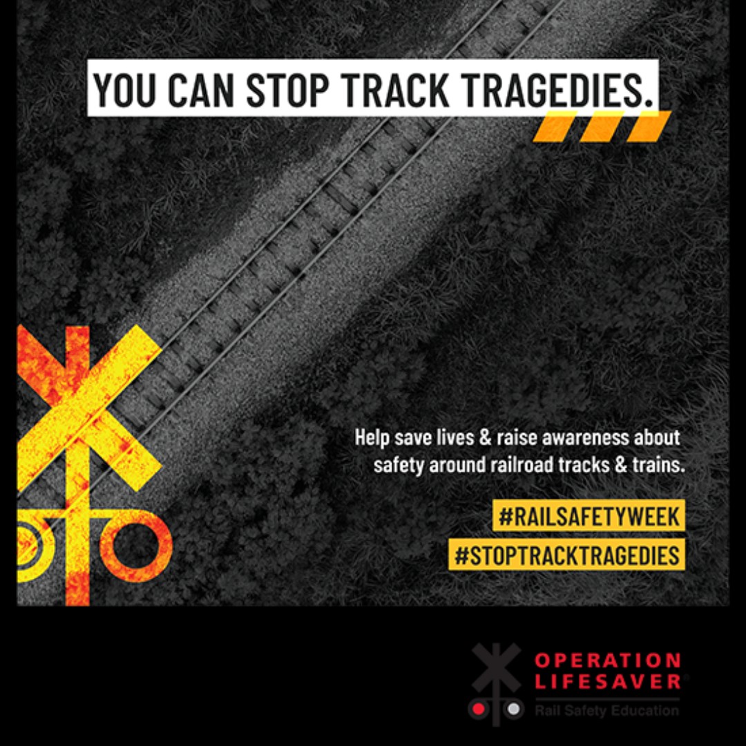 PatriotRail's tweet photo. Did you know the average freight train traveling at 55 miles per hour can take more than one mile to stop? Avoid getting stuck on railroad crossings. When driving, give at least 15 feet between the front or the rear of your vehicle and the nearest track. #StopTrainTragedies https://t.co/Gz6XodwZwO