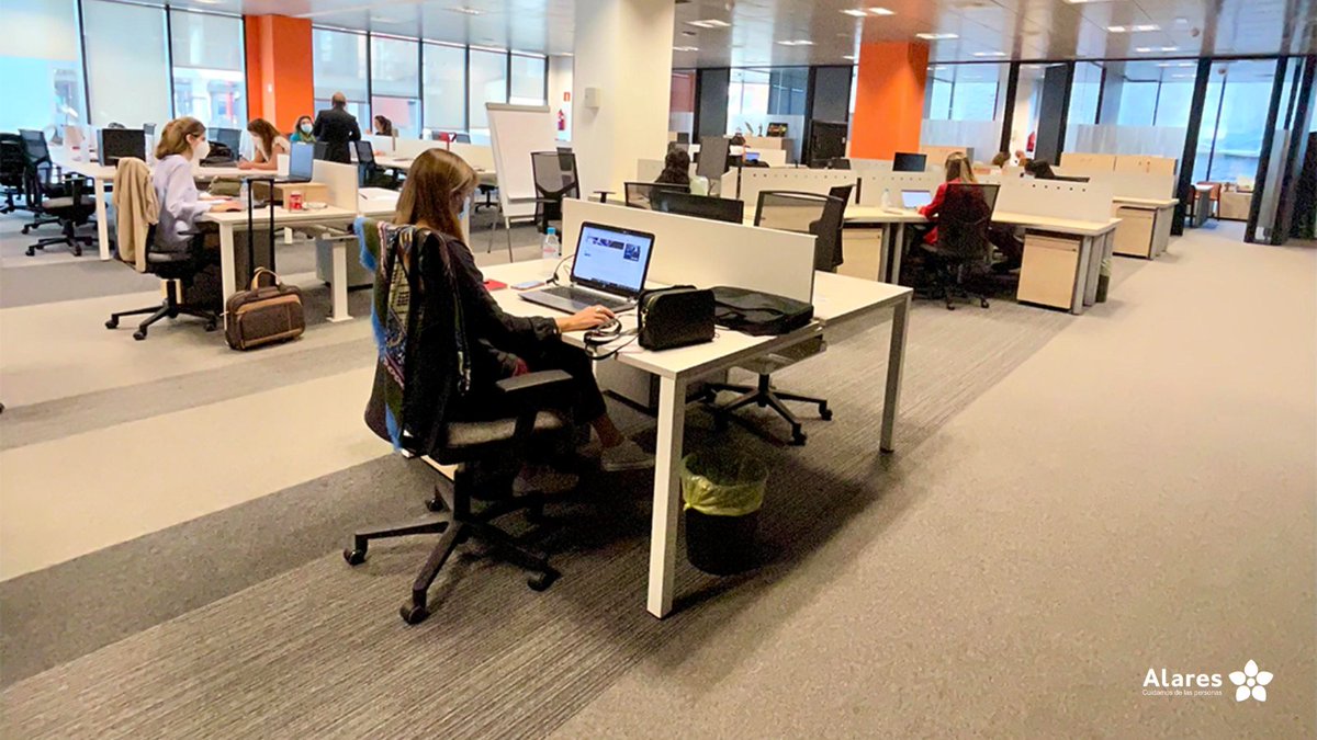 VivofacilGrupo's tweet photo. 🏢¡Welcome to @Alares office!

🔙 Hemos vuelto con un formato híbrido, y con mucha ilusión de reencontrarnos con nuestros compañeros/as. Mantenemos el teletrabajo ya que nos ayuda a conciliar. 

📍Os esperamos en Miguel Yuste 23, Madrid.

▶️ Tour Virtual: https://t.co/MmIDEYL394 https://t.co/aZJMKuJa9x
