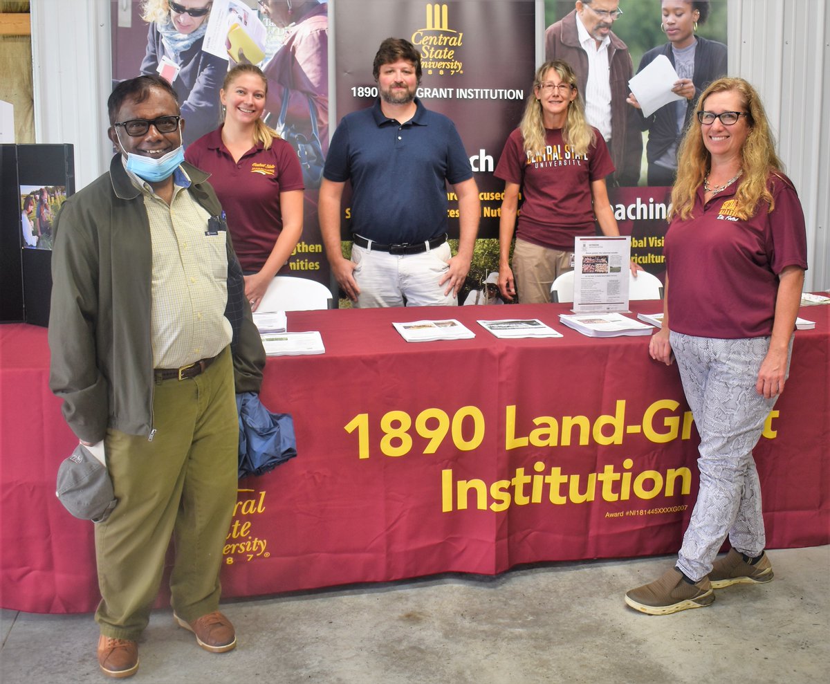 StateExtension's tweet image. Were you at the 2021 Farm Science Review yesterday?  Did you stop by by and visit with us? Corner of Beef and Soybean!  #FSR #FarmScienceReview #csuextension